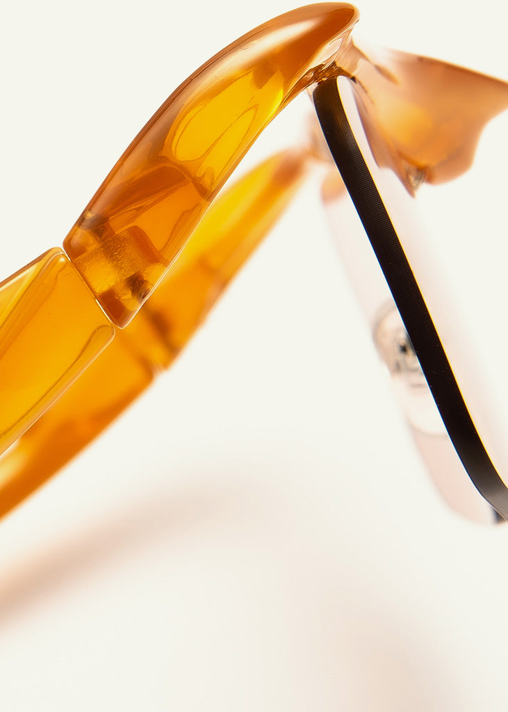 sybaria; sybaria sunglasses; CONCILIAZIONE SQUARE sunglasses (TANGERINE & HAZELNUT); Squared; Squared luxury; premium unisex eyewear; ultralight polycarbonate eyewear; Hazelnut UV400 lenses; high fashion eyewear; chromotherapy eyewear;