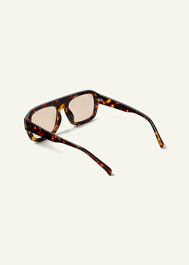 sybaria; sybaria sunglasses; CROCETTA sunglasses (HAVANA & AMBER); Squared; Squared luxury; premium unisex eyewear; ultralight polycarbonate eyewear; Amber UV400 lenses; high fashion eyewear; chromotherapy eyewear;
