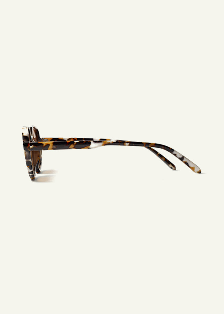 sybaria; sybaria sunglasses; MOSCOVA sunglasses (PYTHON & AMBER); Aviator; luxury Aviator; premium unisex eyewear; ultralight polycarbonate eyewear; Amber Gradient UV400 lenses; high fashion eyewear; chromotherapy eyewear;