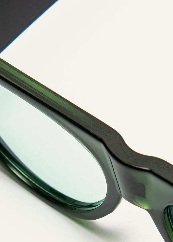 sybaria; sybaria sunglasses; SOLFERINO sunglasses (GREEN & SKY BLUE); Rounded & Aviator; Rounded & Aviator luxury; premium unisex glasses; ultra-light polycarbonate glasses; sky blue UV400 lenses; high-fashion glasses; chromotherapy eyewear;