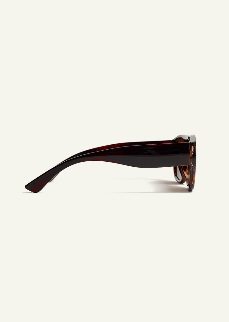 sybaria; sybaria sunglasses; BESANA (COFFEE) sunglasses; Oversized; Oversized luxury; premium unisex eyewear; ultralight polycarbonate eyewear; Coffee UV400 lenses; high fashion eyewear; chromotherapy eyewear;