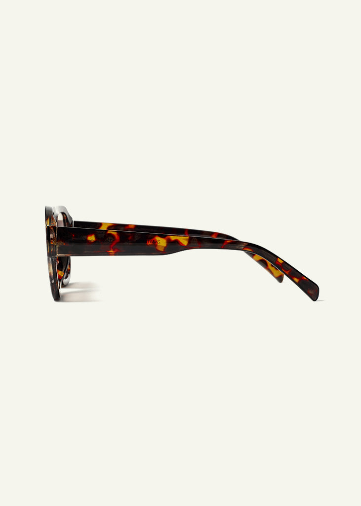 sybaria; sybaria sunglasses; CROCETTA sunglasses (HAVANA & AMBER); Squared; Squared luxury; premium unisex eyewear; ultralight polycarbonate eyewear; Amber UV400 lenses; high fashion eyewear; chromotherapy eyewear;