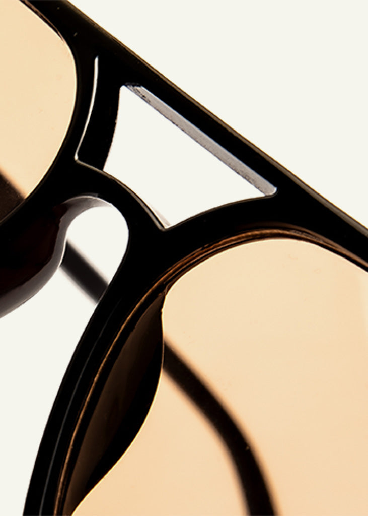 sybaria; sybaria sunglasses; MOSCOVA sunglasses (BLACK & MOCHA); Aviator; luxury Aviator; premium unisex eyewear; ultralight polycarbonate eyewear; Mocha UV400 lenses; high fashion eyewear; chromotherapy eyewear;