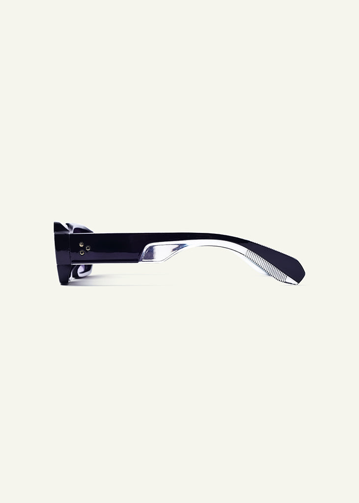 sybaria; sybaria sunglasses; SAN MARCO sunglasses (BLACK & GRADIENT BLACK); Geometric; Luxury Geometric; Premium unisex glasses; Ultralight polycarbonate glasses; Gradient Black UV400 lenses; High fashion glasses; chromotherapy eyewear;