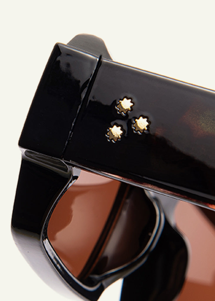 sybaria; sybaria sunglasses; SAN MARCO sunglasses (BLACK & MOCHA); Geometric; Luxury Geometric; Premium unisex glasses; Ultralight polycarbonate glasses; Mocha UV400 lenses; High fashion glasses; chromotherapy eyewear;