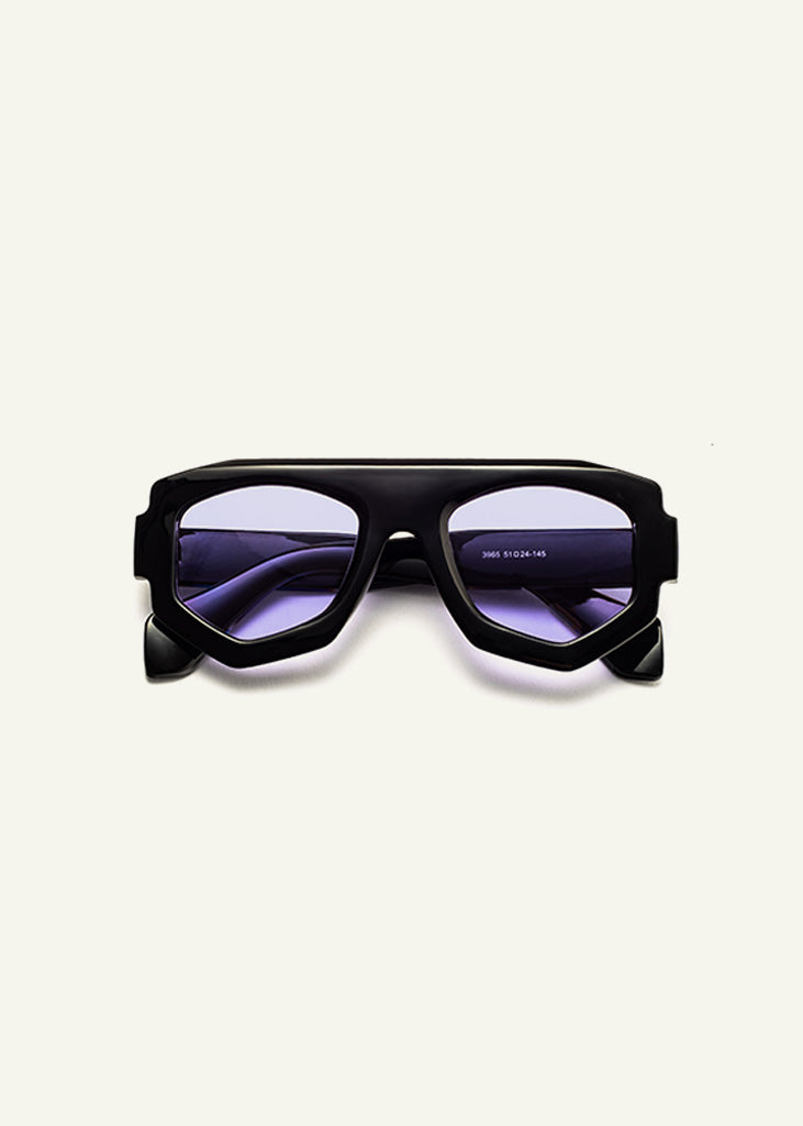 sybaria; sybaria sunglasses; SPARTACO sunglasses (BLACK & LAVENDER); Oversized + Oval; Oversized + Oval luxury; premium unisex eyewear; ultralight polycarbonate eyewear; Lavender UV400 lenses; high fashion eyewear; chromotherapy eyewear;