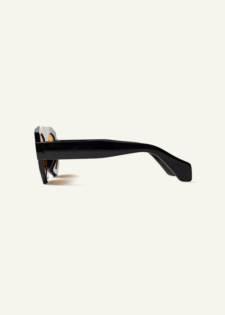 sybaria; sybaria sunglasses; SPARTACO sunglasses (BLACK & MANGO); Oversized & Oval; Oversized & Oval luxury; premium unisex eyewear; ultra-light polycarbonate eyewear; Mango UV400 lenses; high-fashion eyewear; chromotherapy eyewear;